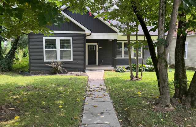 Modern Bungalow Charm: Designer Finishes & Expansive Backyard Living! photos photos Modern Bungalow Charm: Designer Finishes & Expansive Backyard Living! photos photos