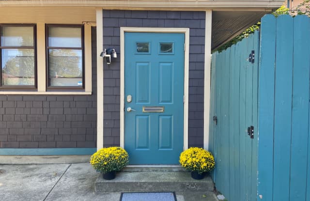 Guest Cottage for rent - 39 Willowlawn Street, Buffalo, NY 14214