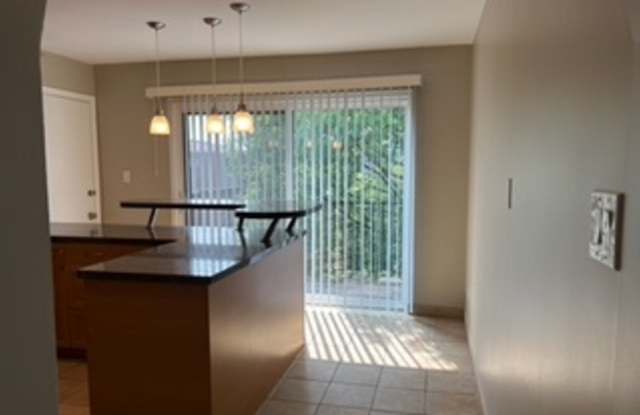 1422 Carol Ct Gallery 2