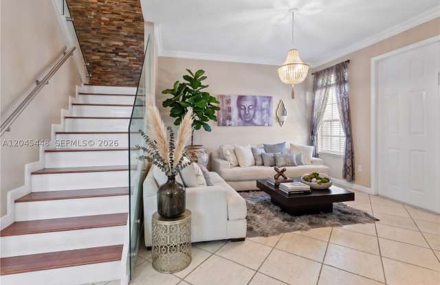 8133 SW 118th Ct Gallery 3