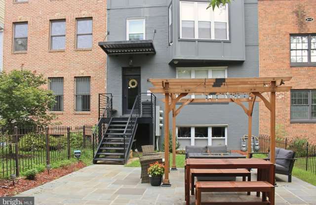 1643 NEW JERSEY Avenue NW unit: 2 photos photos