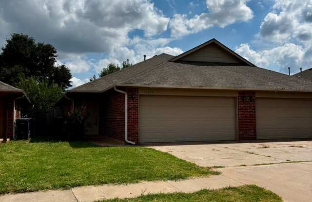 3 Bed, 2 Bath Duplex with 2-Car Garage in Gated Community – Mustang Schools! photos photos