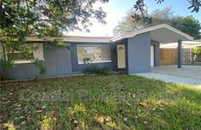 1633 Marengo Dr photos photos