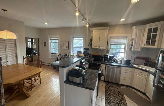 9 Aberdeen Rd. - 9 Aberdeen Road, Somerville, MA 02144