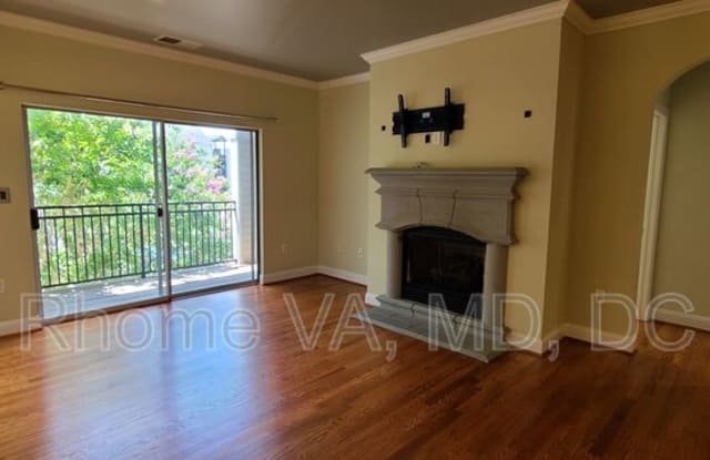 12937 Centre Park Cir Gallery 2