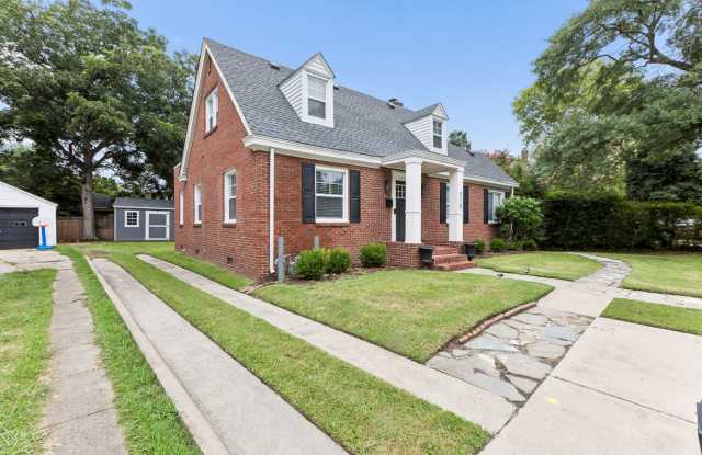 Fully Furnished Mid-Term Rental with Utilities Included!! Gallery 3