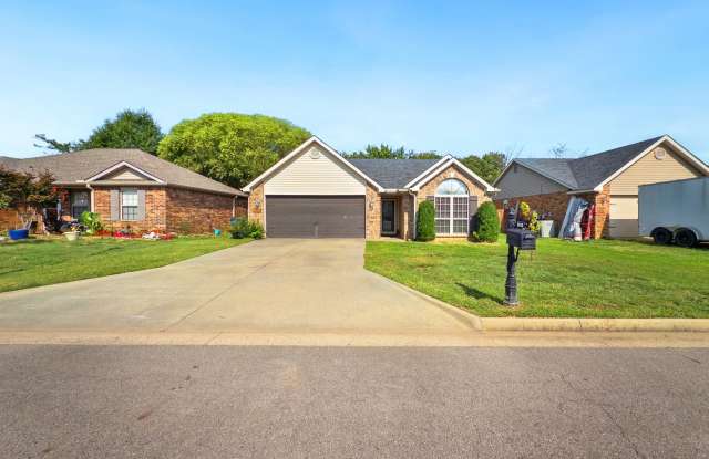 * Move-In Special * Beautiful Brick 3 Bed 2 Bath for Rent in Fort Smith! photos photos