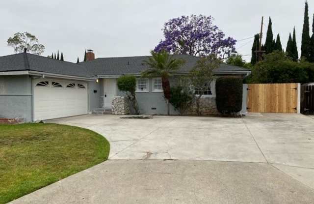 On Cul-De-Sac: Single Story Remodeled 3 Bedroom 2 Bath Home, photos photos