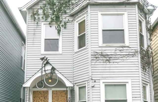 3031 W Lyndale Street photos photos
