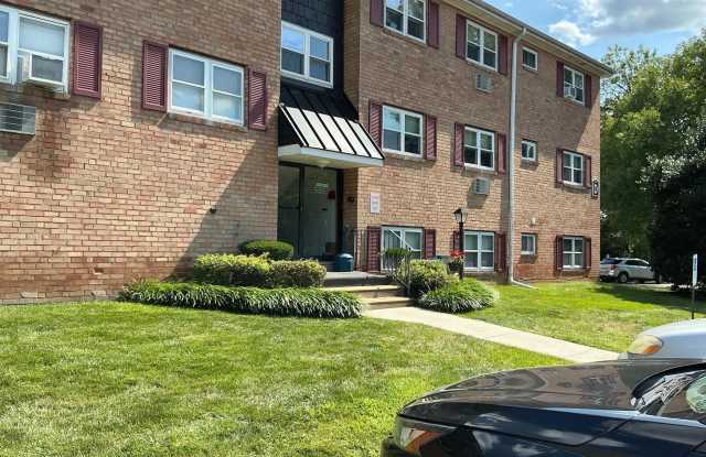 335 E LANCASTER Avenue photos photos