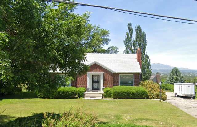 Spacious 2 Bd Main Level Duplex photos photos