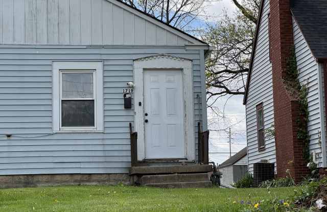 1719 Johnson Avenue photos photos