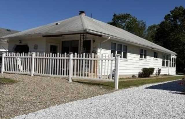 2173 Mount Hood Lane photos photos