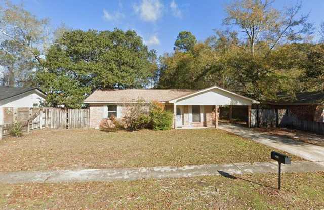 Charming 3-Bedroom Home in Ocean Springs, MS Gallery 1
