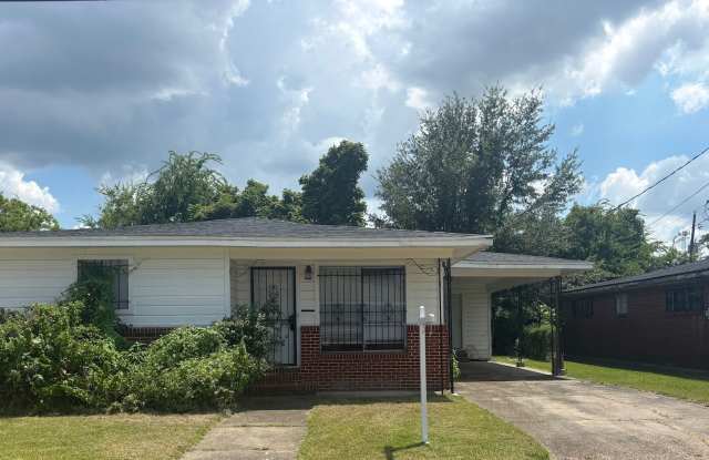 Spacious 4-Bedroom, 2-Bath Home in the Heart of Lake Charles photos photos