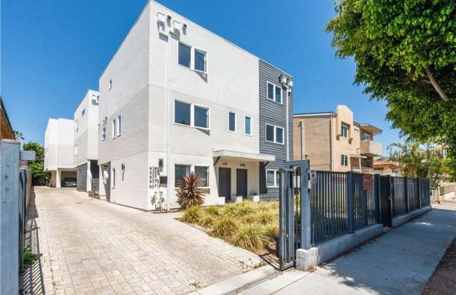 635 N Harvard Boulevard photos photos