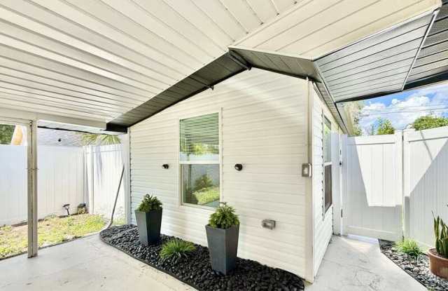 1704 East Elm Road - 1/2 Gallery 3