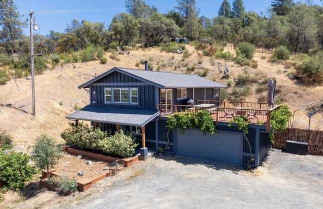 12233 Hilltop Drive Gallery 1
