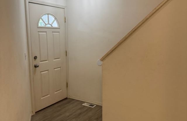 3 bedroom home conveniently located Gallery 3