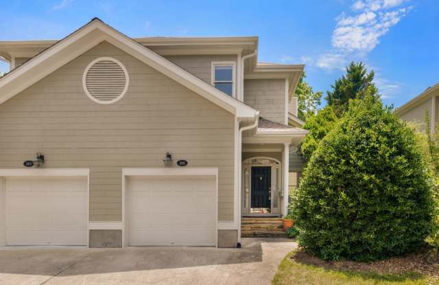Light filled 2 bed, 2.5 bath townhome with garage minutes from UNC photos photos