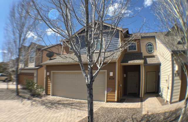 COMING SOON! Spacious 3-bedroom Townhouse in Bellemont photos photos