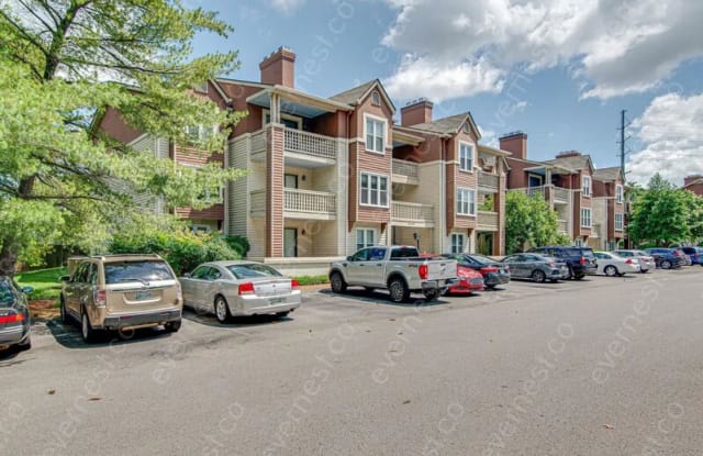 276 Hillsboro Pl - 276 Hillsboro Place, Nashville, TN 37215