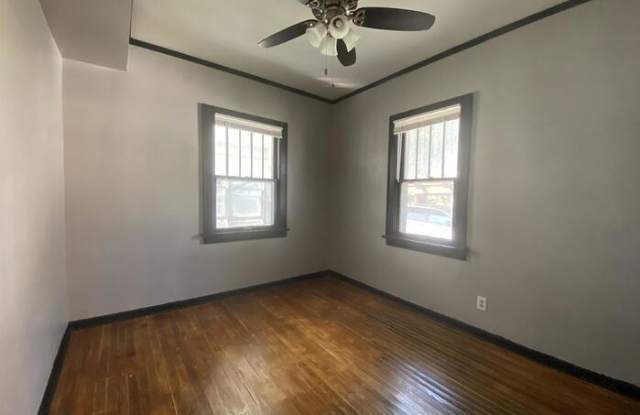 2716 Laurel Avenue Gallery 4