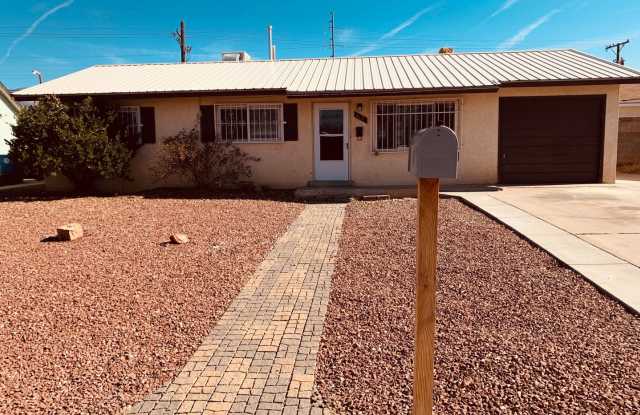 Coming Soon! 3BD/1BA Home with Newly Remodeled Kitchen photos photos