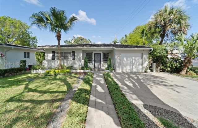 810 Madrid St photos photos