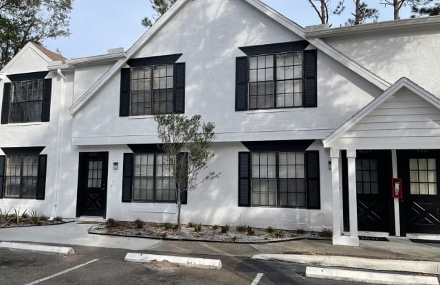 4112 Tartan Pl - 4112 Tartan Place, Carrollwood, FL 33624