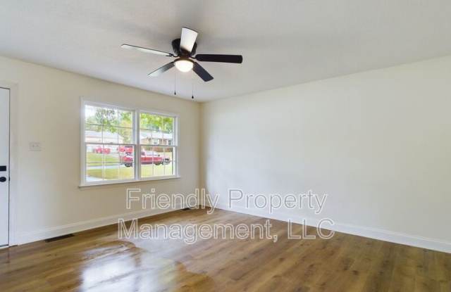 4136 Kingsland Circle Gallery 4