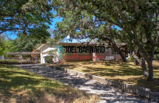 **Application Pending** Large Split Level Home in Established Neighborhood - 116 Ridgeway Drive, San Marcos, TX 78666