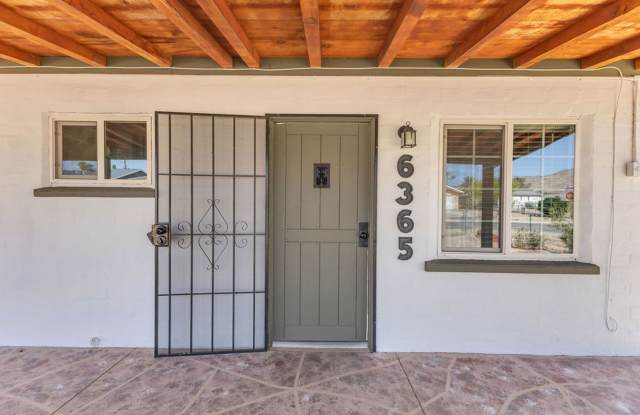 For Rent: Unique Desert Retreat at 6365 Cahuilla Ave, Twentynine Palms Gallery 4