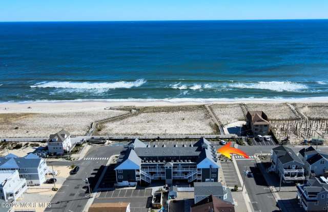 1935 Oceanfront Gallery 4