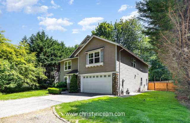 845 Front St S photos photos