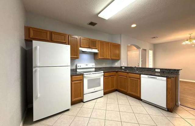431 Newmont Circle - 202 Gallery 4