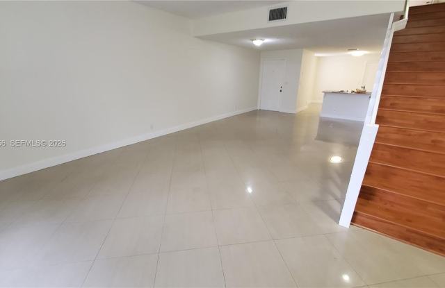 1611 Sorrento Dr photos photos