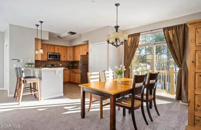 400 Cougar Avenue photos photos