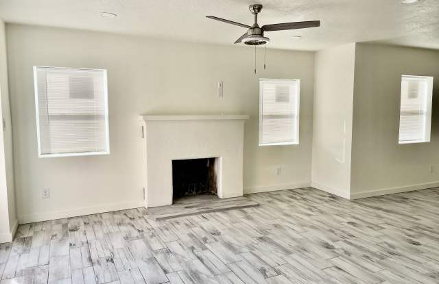4301 Mesa Grande Pl SEUnit C Gallery 4
