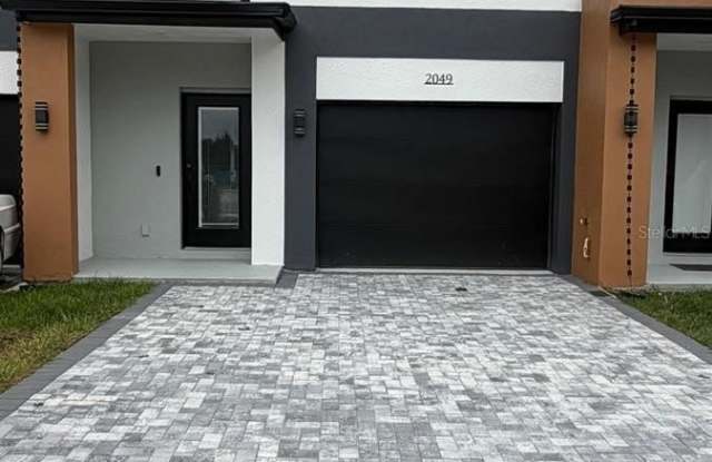 2049 BARROSO Street Gallery 1