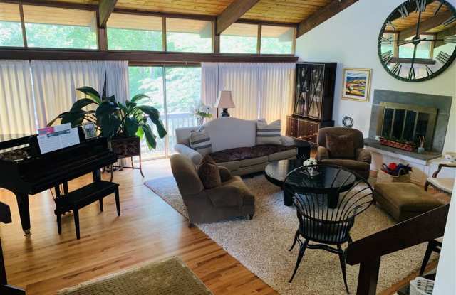 9341 CORNWELL FARM DRIVE Gallery 3