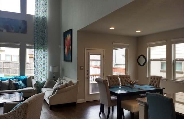 13820 Tribeca Gallery 4