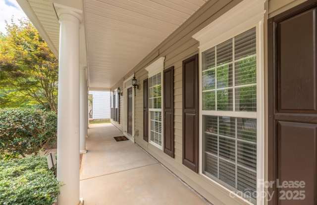 15519 Troubadour Lane Gallery 3