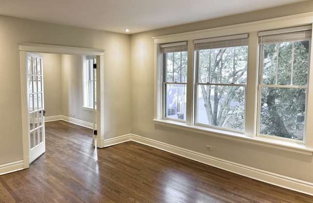 2220 W. Berteau Ave. - 2E photos photos