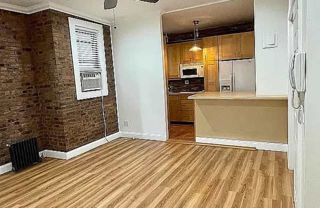 2168 35th St Apt 1C photos photos
