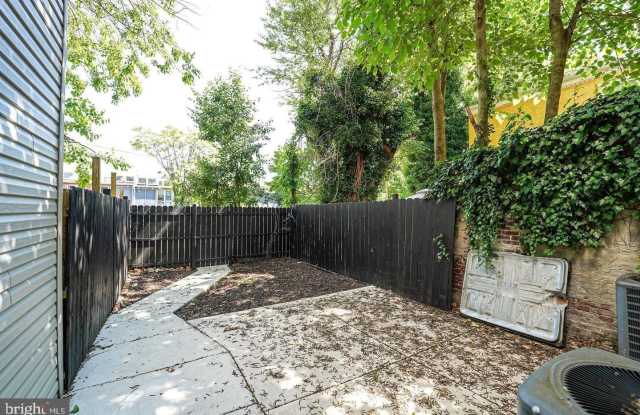 1537 W STILES STREET photos photos