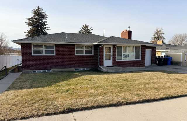 Charming 3 Bed, 1 Bath Home in Pocatello! photos photos