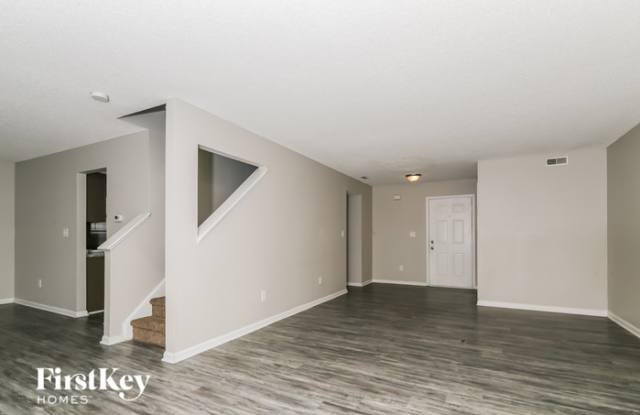 4211 Village Trace Drive Gallery 2