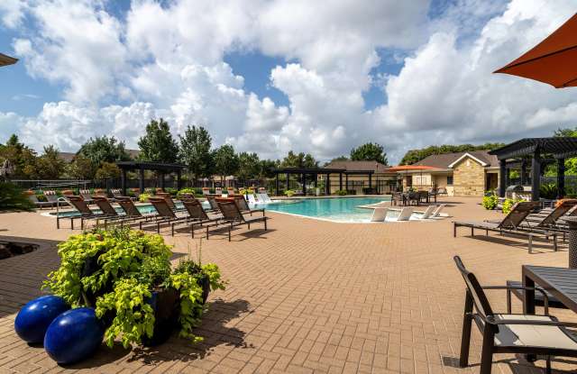 Grand Villas at Cinco Ranch Gallery 3