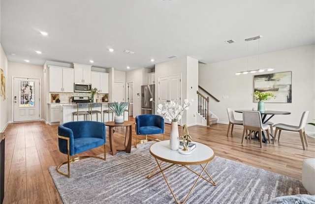 1702 Villageside Court Gallery 4